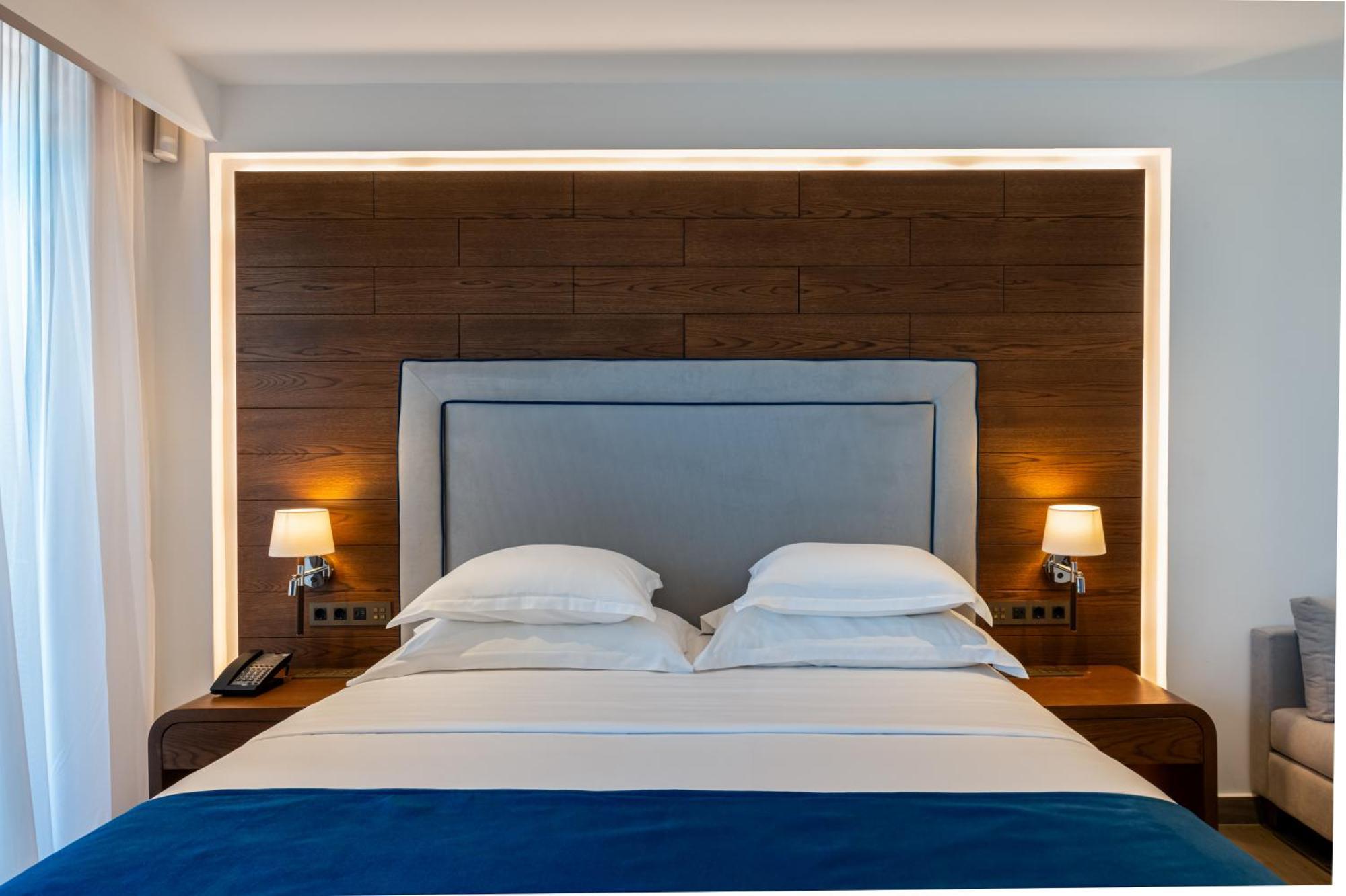 Nana Princess Suites Villas & Spa 헐소니소스 외부 사진